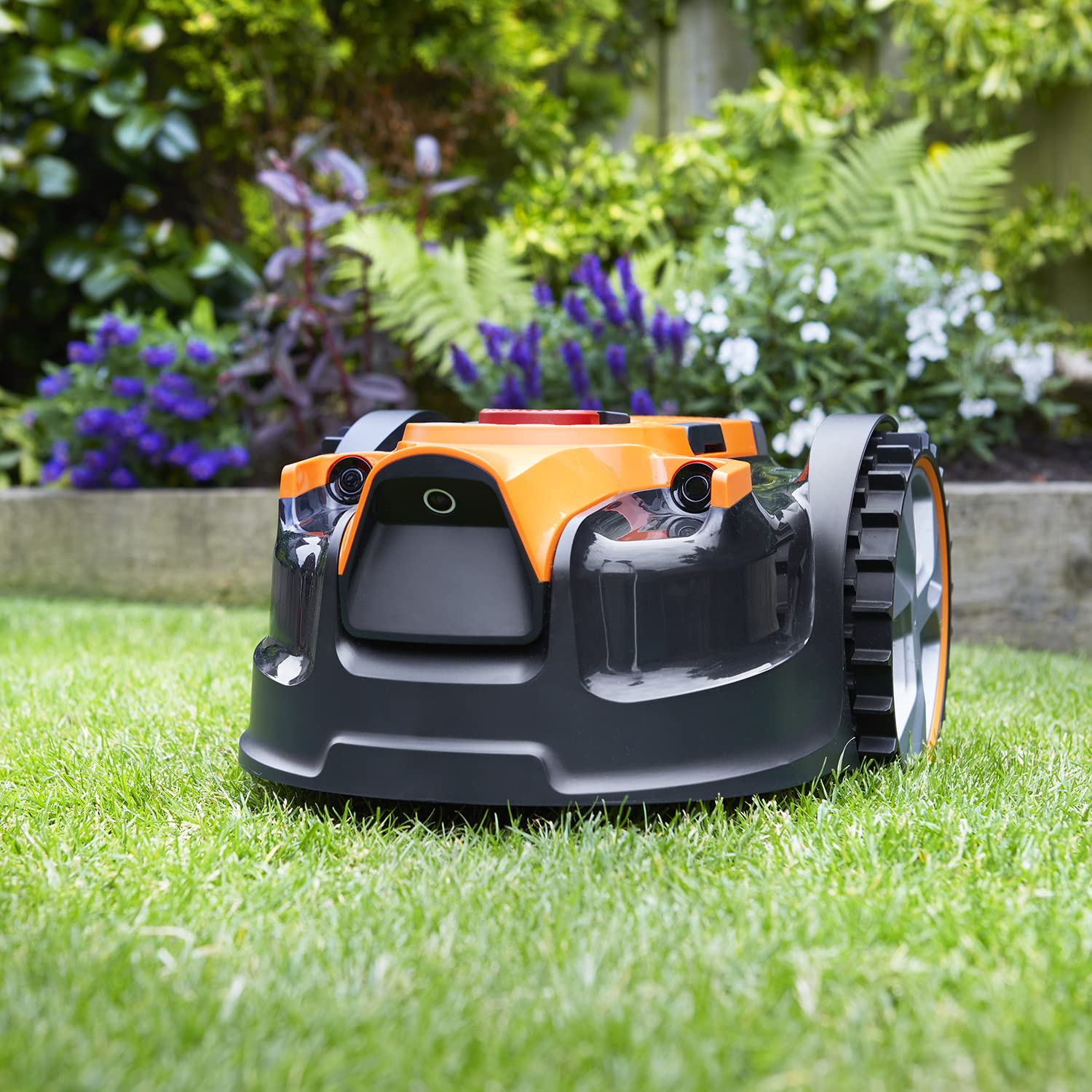 LawnMaster OcuMow® 16 Drop and Mow Robot Lawnmower with MX 24V 4.0Ah lithium battery and fast charger. No Boundary Wire - Image 7